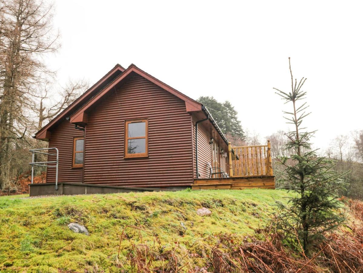 Fersit Log Cottage Roybridge Exterior photo